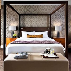 One-Bedroom King Suite